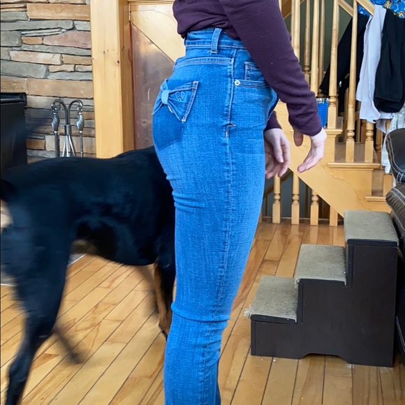 Bow Tie Pants - Picture 2 of 3